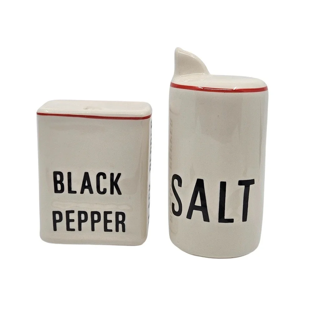 Retro Salt and Black Pepper Shakers Ceramic Kitchenware Dining Table Decor